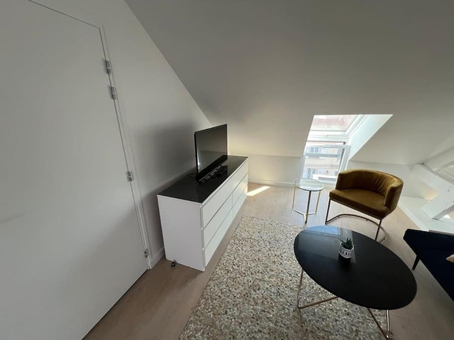 Neuf Proche Gare Apartment